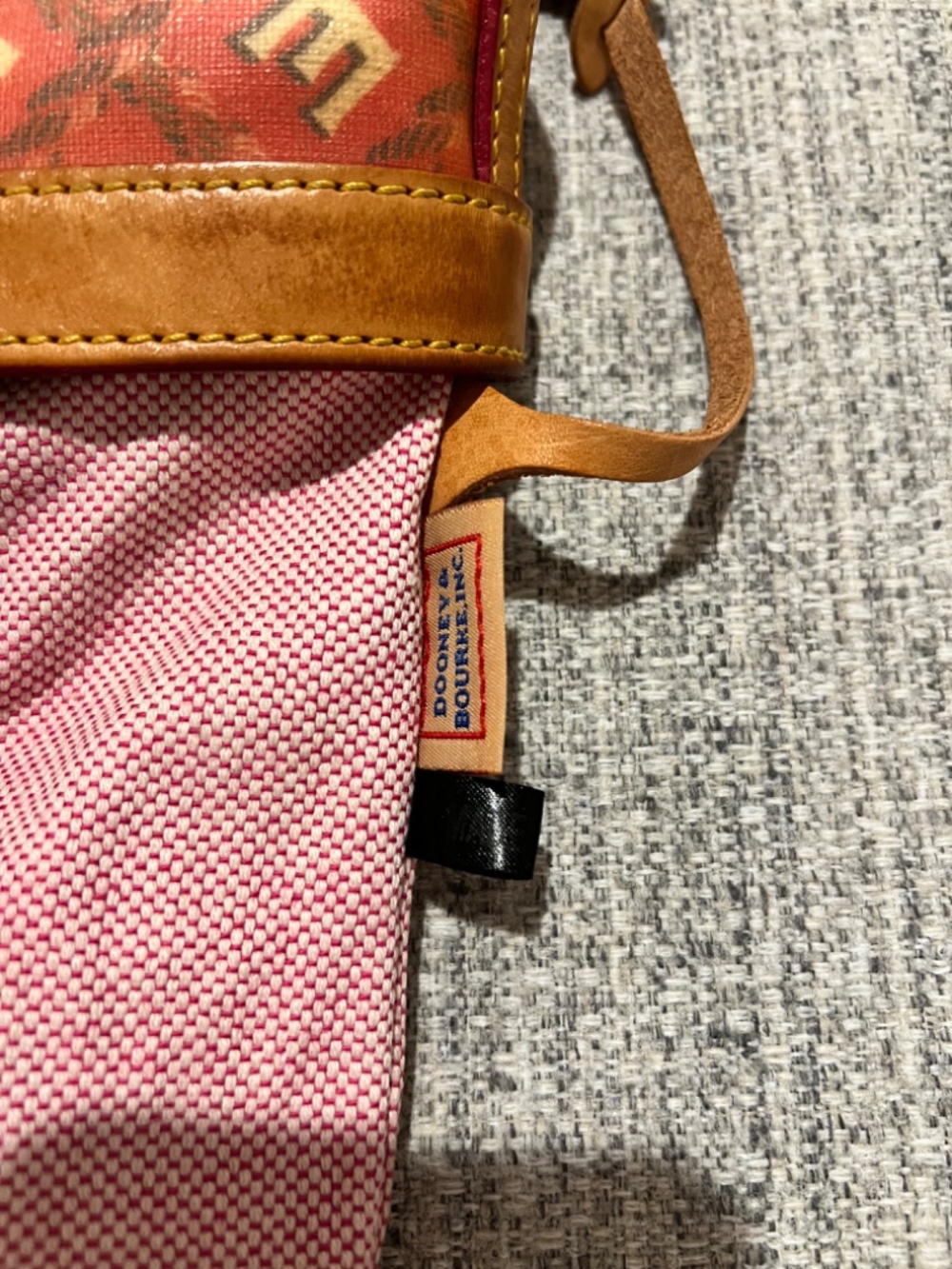 Dooney & Bourke Pink Canvas Heart Logo Tote Bag Leather Trim Anniversary Style - Picture 11 of 16